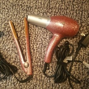 Chi hair dryer n matching straightener.